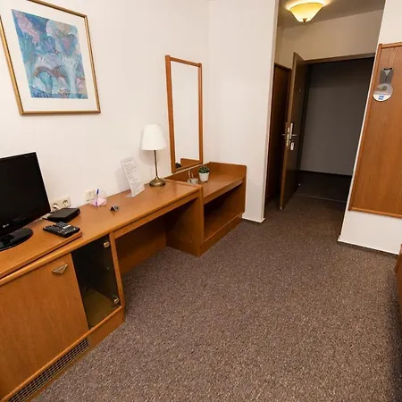 Am Schlosspark 酒店 埃森