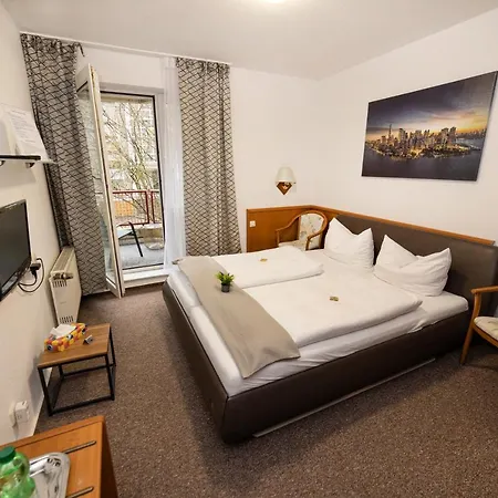 酒店 Am Schlosspark 3*