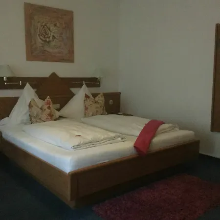 Szálloda Am Schlosspark 3*