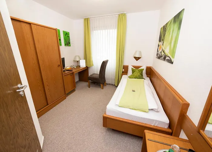 Otel Am Schlosspark 3*