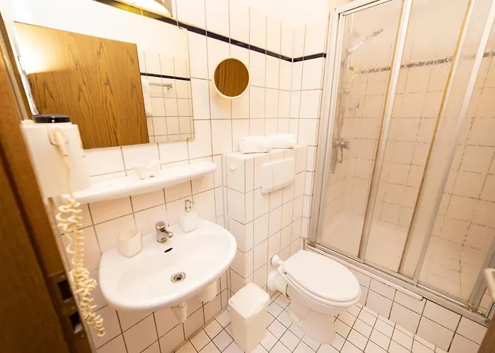 Otel Am Schlosspark 3*