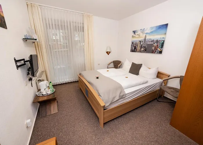 Otel Am Schlosspark 3*